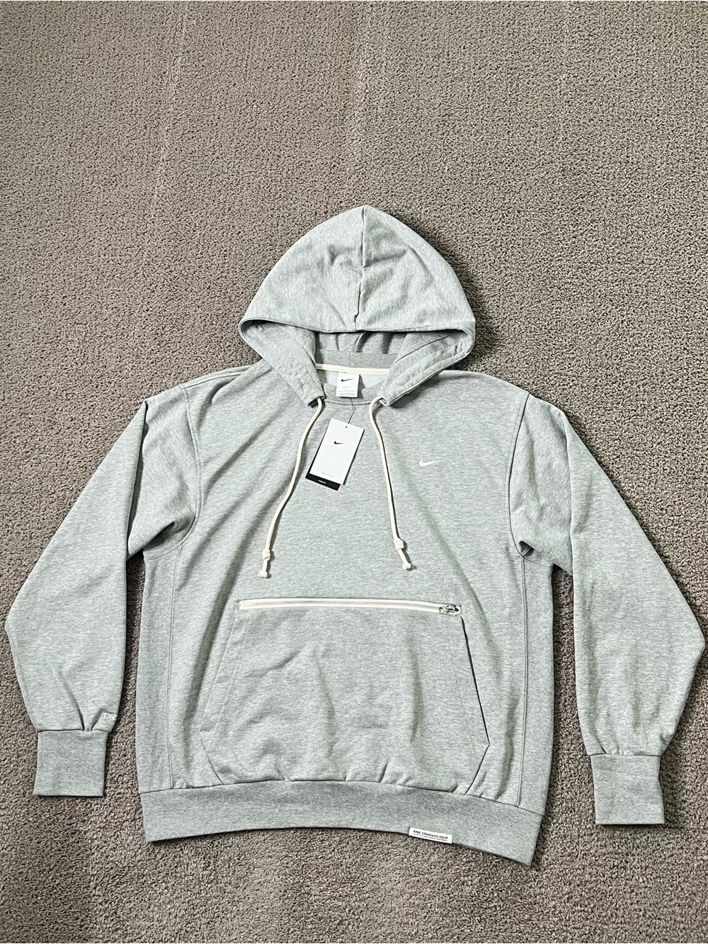 Nike Standard Issue Pullover Basketball Hoodie Men’s Size Large